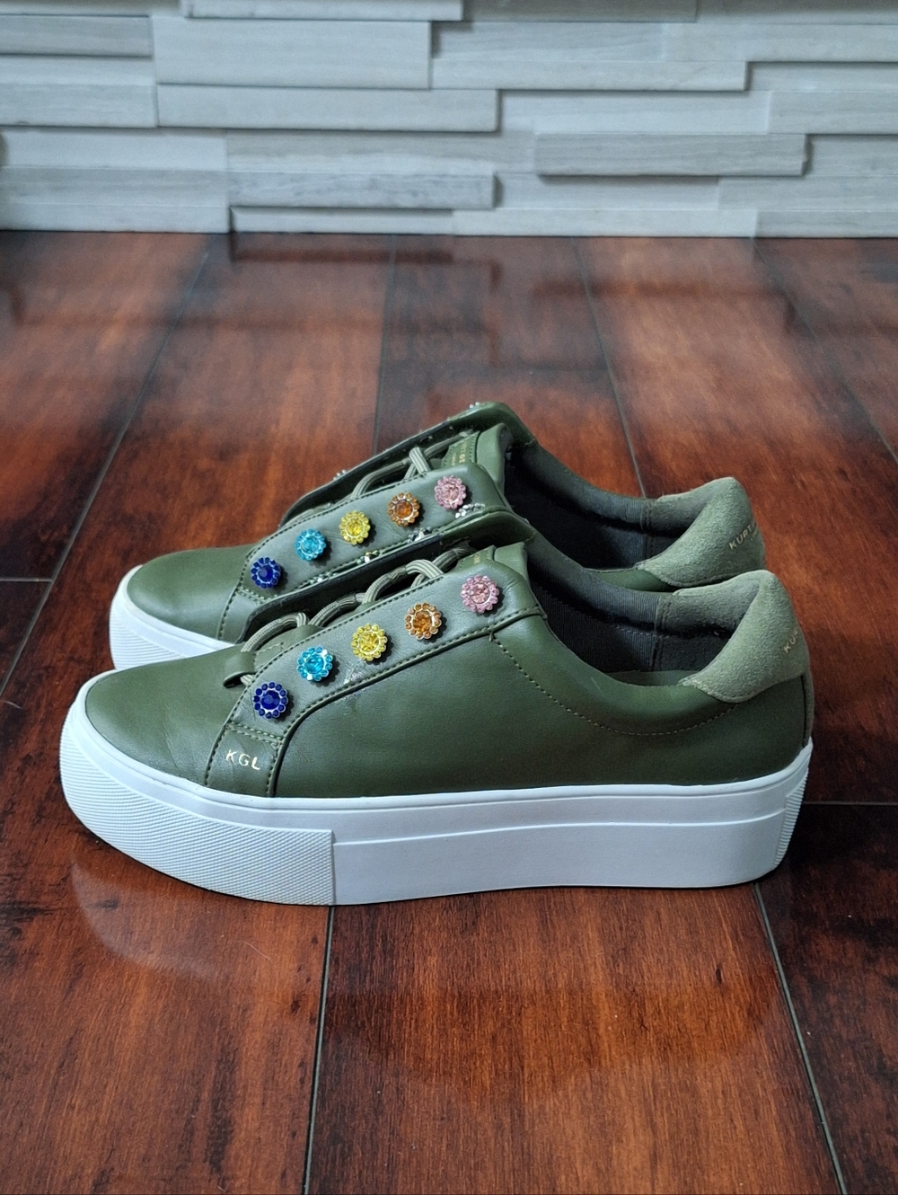 Kurt Geiger Liviah Love Platform Sneakers Green Crystal US 5 EU 35 - Picture 4 of 8